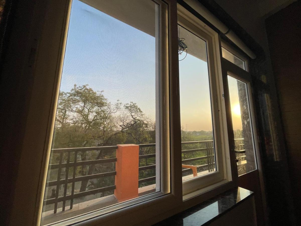 Kaashi Flora - Luxury 3bhk *