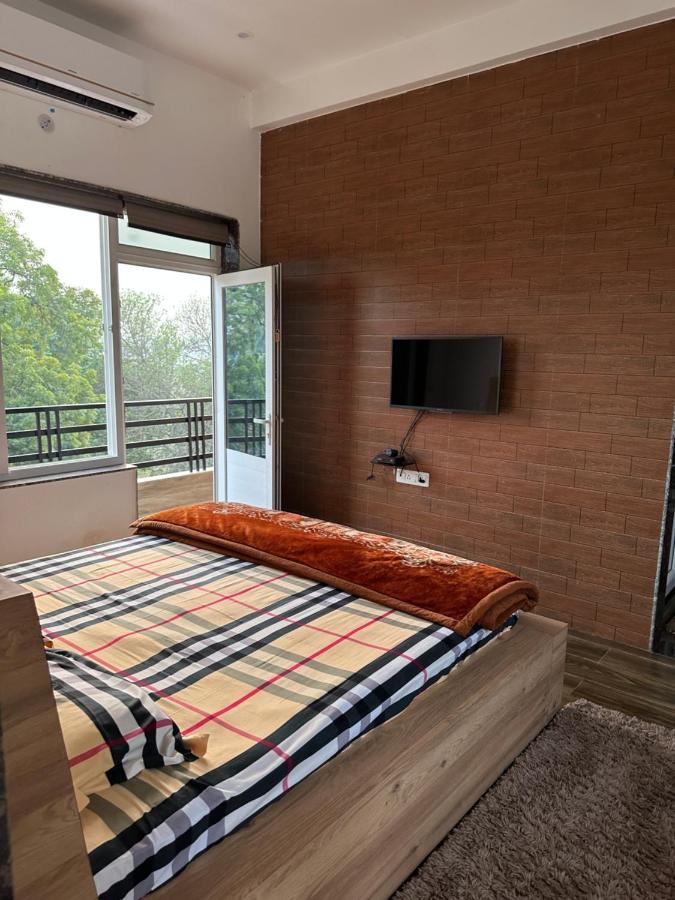 Villa Kaashi Flora - Luxury 3bhk *